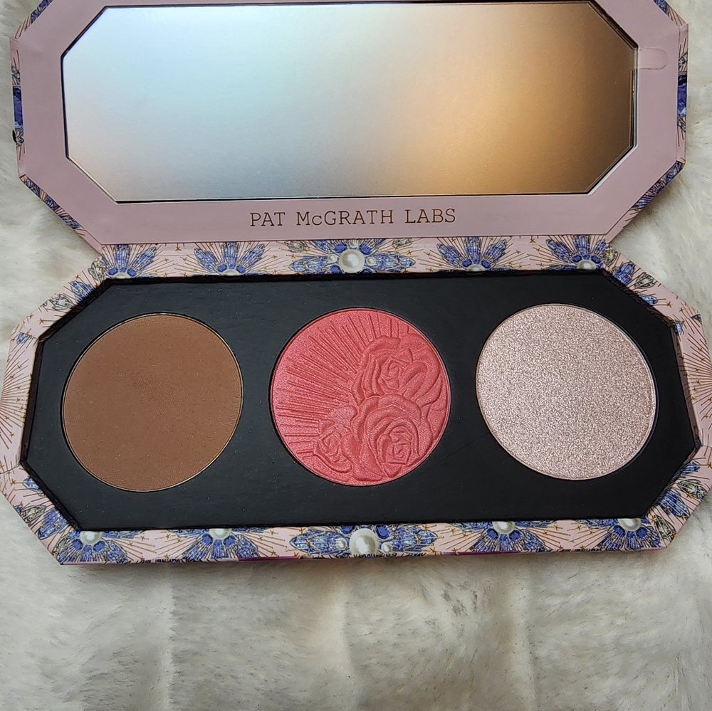 Pat McGrath Labs Bridgerton Palette Divine Blush + Bronze + Glow Fleurever Nude - Picture 5 of 5